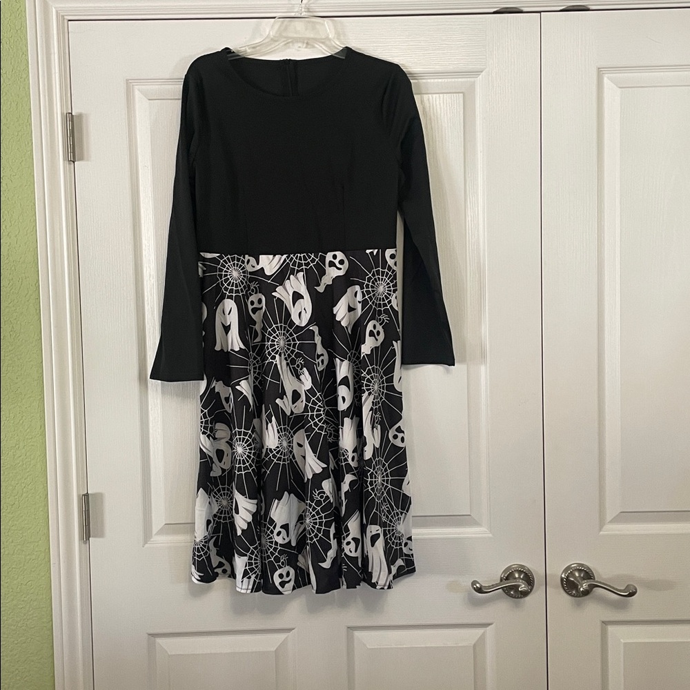 Halloween Black/ White Ghost Dress XL NIP
